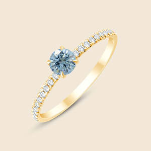 Anillo de diamantes redondos microcortados azul hielo cerúleo de 0.3 quilates F-VS en oro macizo de 14K con engaste pavé para novias - Product Image 1