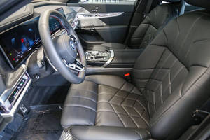 BMW i7 2024 USADO EN PERFECTAS CONDICIONES - Product Image 3