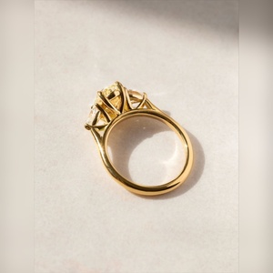 10K 14K 18K Gold Silver platinum Three <b>Stone</b> Engagement Rings Oval Fancy Yellow Diamond Pear Cut Bridal Jewelry Manufacturer - Product Image 1