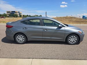 Hyundai Elantra SE FWD 2017 Usado, Auto a Gasolina/Eléctrico, Transmisión Automática, Motor 4L, Asientos de Cuero, Cámara Trasera, Interior Oscuro, Neumáticos R16 - Product Image 6