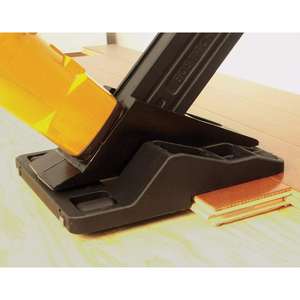 Grapadora Neumática para Pisos de 1-1/2 a 2 Pulgadas - Product Image 1