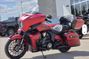 Motocyclette de tourisme neuve Indian Motorcycle Roadmaster PowerPlus Dark Horse 2026 assemblée avec moteur 112 et PowerBand - Product Image 2
