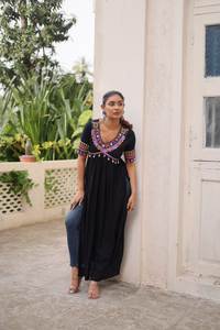 Superbe dupatta imprimé fait main en dentelle, pour tenue de bureau formelle, longueur standard, en rayonne Chanderi brodée, idéal pour les fêtes. - Product Image 4