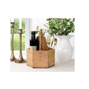 Caddie classique en bois antique pour servir ou à des fins décoratives mélangeant un style rustique avec des caractéristiques de conception pratiques - Product Image 2