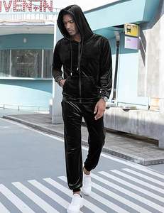 Conjunto de chándal de terciopelo unisex, logotipos bordados personalizados de alta calidad, ropa de calle OEM transpirable para hombres, técnicas impresas de invierno - Product Image 3