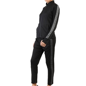 Ensemble survêtement décontracté à capuche pour femme PUFFIN SPORTS, personnalisable avec logo, veste et pantalon 100 % coton, respirant pour l'hiver, commandes en gros - Product Image 1
