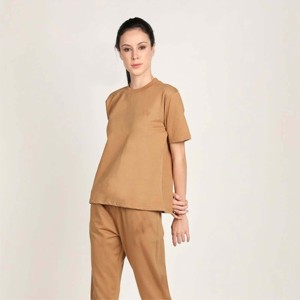 Ensemble élégant pour femmes avec haut et bas assortis-Parfait pour les tenues décontractées ou les tenues chics - Product Image 1