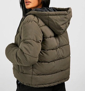 Manteau matelassé pour femme en coton respirant tissé teinté en hiver 2022 avec col à capuche - Product Image 2