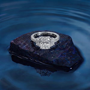 Anillo de compromiso de tres piedras con diamante radiante cultivado en laboratorio, anillo de novia solitario de oro blanco, joyería fina de lujo, regalo para mujer - Product Image 6