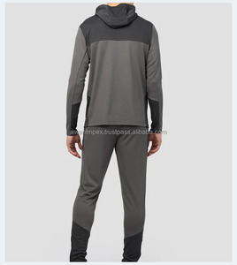 Survêtement en polyester 100% en tissu léger respirant de coupe régulière pour hommes Survêtements en polyester léger et de qualité supérieure pour hommes - Product Image 3