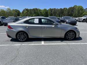 L_ex_us IS 300 RWD 2018 / Disponible à la vente avec faible kilométrage, moteur essence, véhicule d'occasion en excellent état et sans accidents, Offre Spéciale, Conduite à gauche - Product Image 3