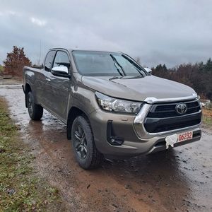 TO YOTA HI LUX XTRA CABINA CONFORT 4X4 2023 USADO - Product Image 2