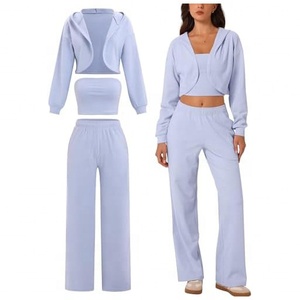 Ensemble de yoga trois pièces de haute qualité pour femmes avec leggings à logo frontal, soutien-gorge de sport et veste zippée - Product Image 4