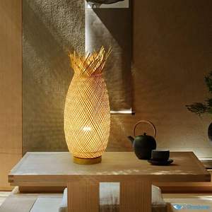 Lámpara de Mesa de Bambú Diseñada para Crear una Iluminación Ambiental Cálida con Textura de Bambú Natural y Base Estable - Product Image 4