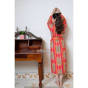 Robe Kimono en Coton à Imprimé Floral Légère et Respirante avec Cordon de Serrage, Logo Personnalisable pour la Nuit - Product Image 4