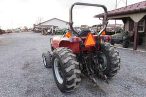 Tracteur Massey Ferguson 1552 60 CV pour l'agriculture et l'élevage avec protection de calandre pour la récolte du grain et du maïs - Product Image 5
