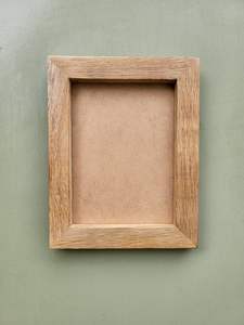 Cadre photo en bois massif classique et durable pour une présentation professionnelle et à domicile - Product Image 5