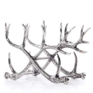 Casier à vin en métal et métal avec motif poisson Présentoir pour bouteille de vin unique Décoration de la maison Comptoir rustique empilable sur pied - Product Image 4