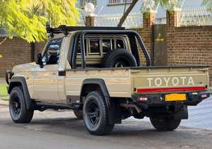 Toyota Land Cruiser Usada, Cabina Simple, 4x4, Serie 79, Fabricada en Japón, Diésel, Automática/Caja de Cambios, Neumáticos R18 - Product Image 2