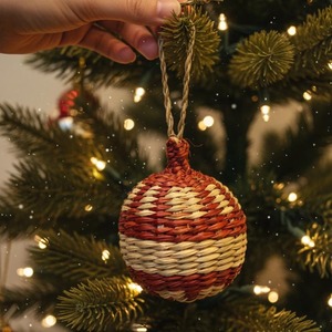 Bolas de Navidad de Mimbre Tejido de Pasto Marino Coloridas al por Mayor de Fábrica, Adornos de Bolas para Decoraciones Festivas - Product Image 2