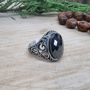 Anillo Beelo de Plata de Ley 925 con Baño de Rodio Negro y Circonita, Estilo Turco Otomano Árabe Moderno para Hombre, con Engaste de Garras, Ideal para Regalo - Product Image 2