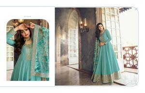 Fabzone lanza un nuevo vestido de fiesta de seda india Dola con estampado digital de diseñador para mujeres adultas, con trabajo de bordado Jari Dori, nuevo color. - Product Image 3