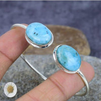 Trendiger Handgefertigter Sterling Silber Roségold Plattierter Armreif in Schlossform mit Larimar, Glatt 12X16mm, Vintage IGI Zertifiziert, Indischer Damenschmuck