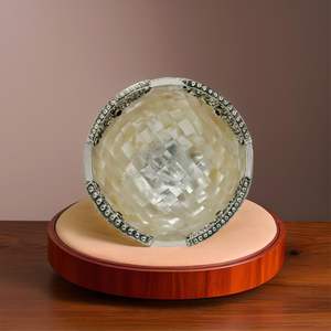 Cuenco de fregona fuerte con mango de metal, perfecto para largas horas de trabajo y una experiencia de limpieza confiable todos los días - Product Image 1