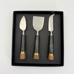 Juego de 3 Cuchillos para Queso de Acero Inoxidable Estilo Vintage Hechos a Mano para Servir Queso, Desayuno, Fiestas y Bodas - Product Image 6