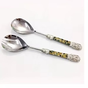 ชุดช้อนส้อมโลหะชุบเงินชุดเครื่องใช้บนโต๊ะอาหารโฉมใหม่เสิร์ฟสลัดพร้อมที่จับตกแต่งทำจากสแตนเลสสำหรับห้องครัว - Product Image 4