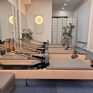Reformer de Pilates Comercial de Madera de Arce Marrón con Certificación CE, Inteligente, Dinámico y Duradero, para Estudio de Pilates - Product Image 1