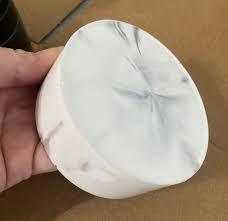 Posavasos de resina brillante de primera calidad con acabado de perla y mármol Hermosos posavasos de té de resina transparente con pétalos de rosa incrustados - Product Image 4