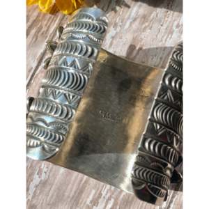 Brazalete de Plata de Ley con Turquesa Kings Manassa de Alex Sanchez - Product Image 6