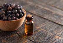 Aceite esencial de enebro 100% puro y natural en etiquetado privado de la India - Product Image 6