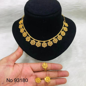 Conjunto de joyería de moda Vintage clásica Diamante chapado en oro de 24 quilates Incluye collar Pendientes Peines-Material de cobre Regalos perfectos - Product Image 1