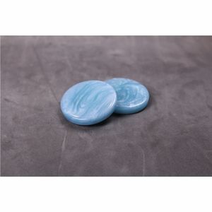 Jeu de dames et de backgammon en résine de luxe - Effet marbre bleu nacré, jetons de jeu faits à la main, vente en gros - Product Image 1