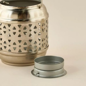 Lanterne de tombe en aluminium avec motif de feuilles Couleurs personnalisées Intérieur et extérieur Décoration de maison et de jardin Design classique éclair - Product Image 3