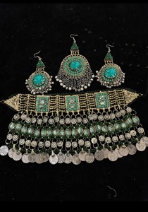 Vente en gros de parures de bijoux afghanes de style vintage 2025, bijoux de fête, collier et ras de cou kuchi, design de bijoux kuchi à la mode - Product Image 5