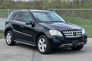 Mercedes-Benz ML350 BlueTEC 2011 d'occasion en excellent état - Product Image 4