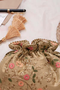 Sac Potli de Mariage en Polyester Écologique Brodé pour Femmes Pochette de Fête Nuptiale Tailles Personnalisables Sac à Main Indien - Product Image 2