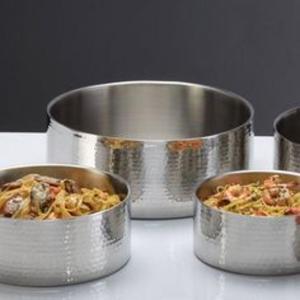 Bol de service en acier inoxydable élégant avec une finition polie miroir, parfait pour améliorer l'attrait des aliments et la décoration de table - Product Image 6