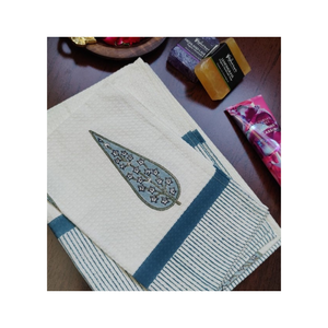 Serviettes de cuisine brodées en coton biologique 45x65cm 200 GSM à séchage rapide et anti-boulochage Textiles de cuisine durables - Product Image 1