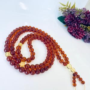 ลูกประคำสีชาธรรมชาติอำพัน 108 เม็ด ทำด้วยมือในโปแลนด์; เครื่องประดับทางศาสนาสำหรับผู้ชาย ผู้หญิง และทุกเพศ - Product Image 4
