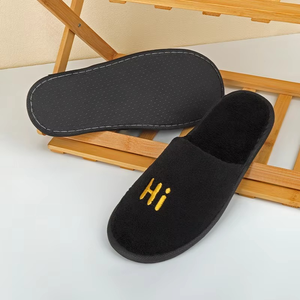 Chaussons d'hôtel et de spa jetables en coton personnalisés haut de gamme, non tissés, en velours, avec logo - Product Image 2