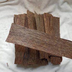 Calidad Superior Vietnam Oud Agarwood Chips Precio razonable Aceite esencial puro Fragancias aromáticas Miel de madera de canela - Product Image 1