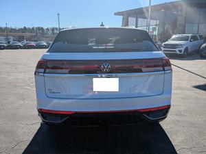 Volkswagen Atlas Cross Sport SE FWD 2024 avec technologie Turbo essence automatique sièges en cuir toit ouvrant panoramique caméra arrière 360° - Product Image 4