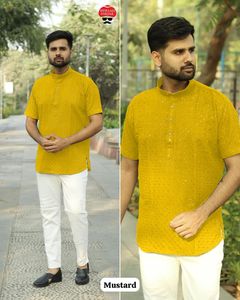 Chikankari สั้น kurta ดีไซเนอร์ที่ขายดีที่สุดสำหรับผู้ชายที่สมบูรณ์แบบสำหรับการชุมนุม poojas และกิจกรรมทางวัฒนธรรม