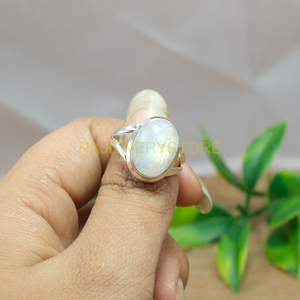 Anillo de Piedra Lunar Azul de Primera Calidad, Anillo de Plata de Ley 925, Anillo de Diseño Hecho a Mano, Anillo de Piedras Preciosas, Joyería de Piedra Lunar - Product Image 4