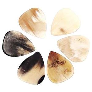 Púas de guitarra de arce hechas a mano de alta calidad Colector de guitarra acústica Logotipo personalizado disponible Diapasón de ébano - Product Image 5