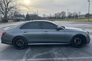 รถเบนซ์ AMG E53 ปี 2019 สภาพดี ใช้งานน้อย 20,700 ไมล์ เครื่องยนต์เทอร์โบ 6 สูบ 429 แรงม้า ระบบขับเคลื่อนสี่ล้อ ไม่ได้ดัดแปลงมากนัก - Product Image 2